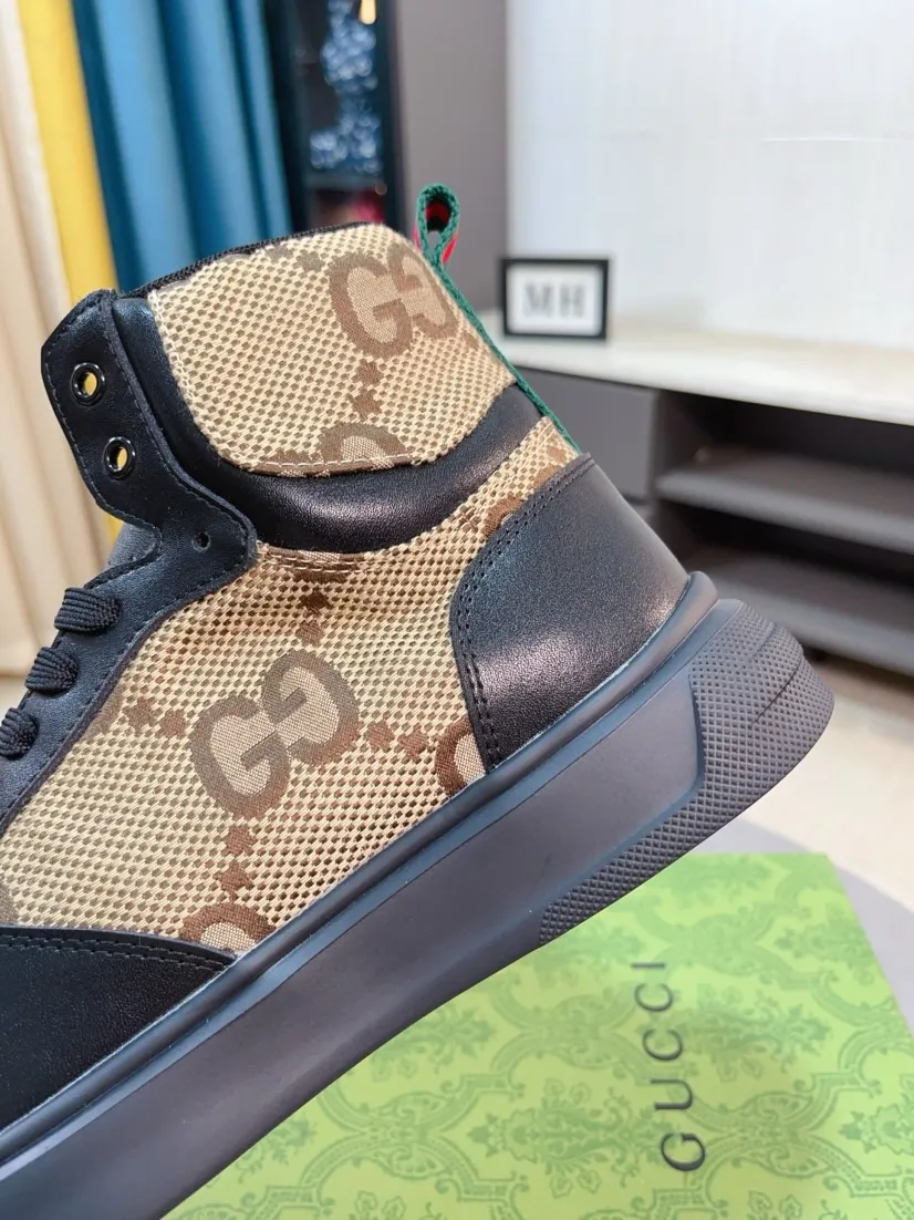Men's shoes 💰440🌹🌹GUCCI [Gucci] New high-top men's shoes, a high-end brand, the latest fashionable casual men's shoes, trendy and versatile, relaxed and sporty style, uppers imported from Italy, first-layer cowhide, genuine leather lining, and ultra-fine workmanship. Original personalized fashionable rubber wear-resistant outsole, light and comfortable on the foot, size 38-44